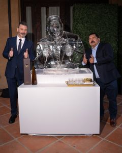 JIMMY KIMMEL, GUILLERMO RODRIGUEZ